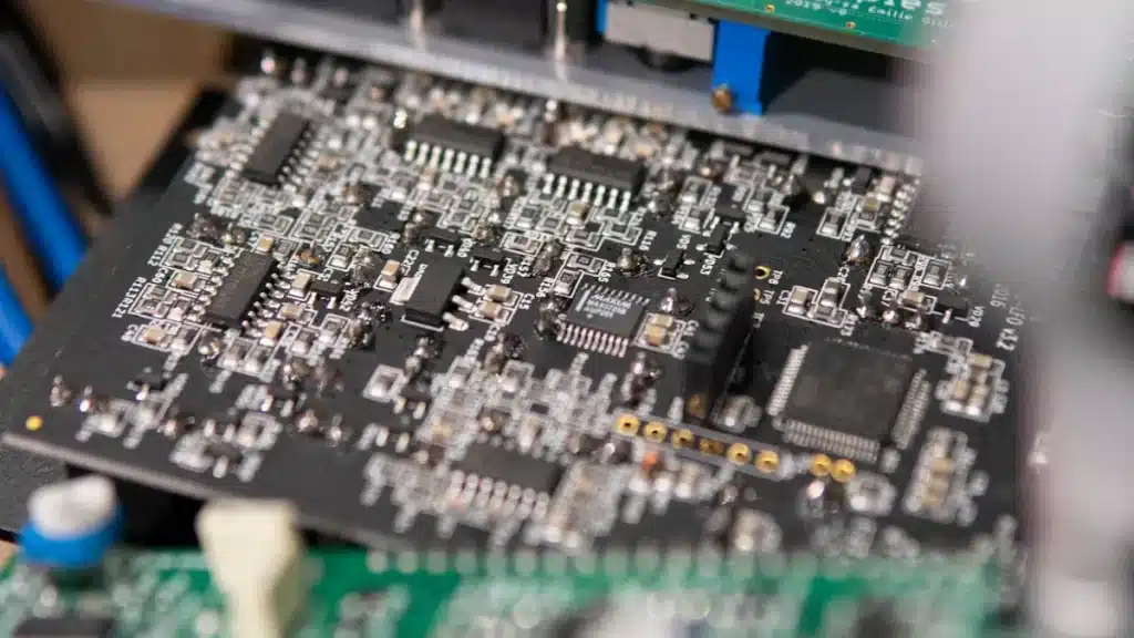 Technologies for Vibration Monitoring Circuit Boards