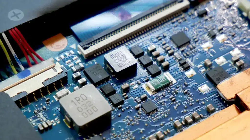 Apa Itu SMT dan Mengapa Penting dalam Elektronik