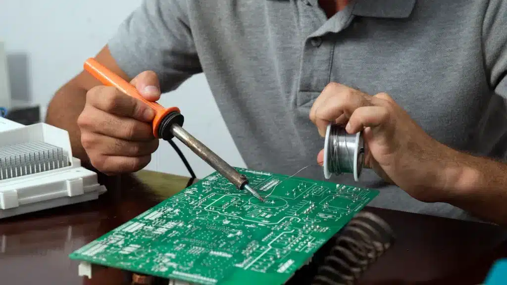 Häufige Probleme und Lösungen bei der industriellen Leiterplattenreparatur